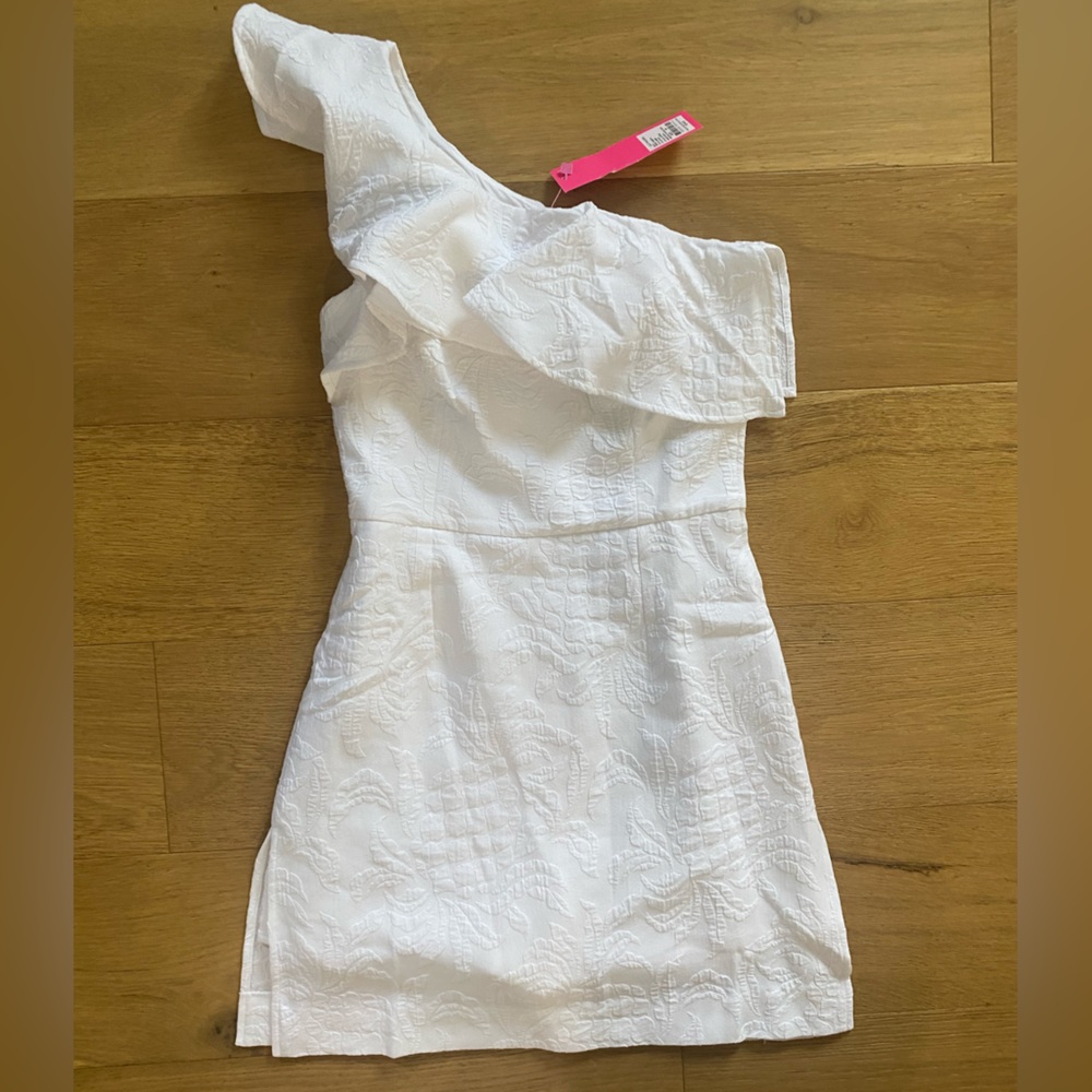 Lilly Pulitzer resort white pineapple pucker Kipton romper. NWT bridal